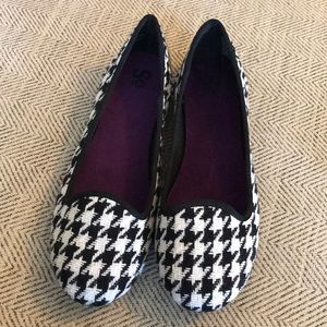 Houndstooth Flats NWOT